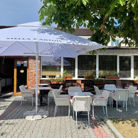 Hotel Nueva Park Braşov Esterno foto