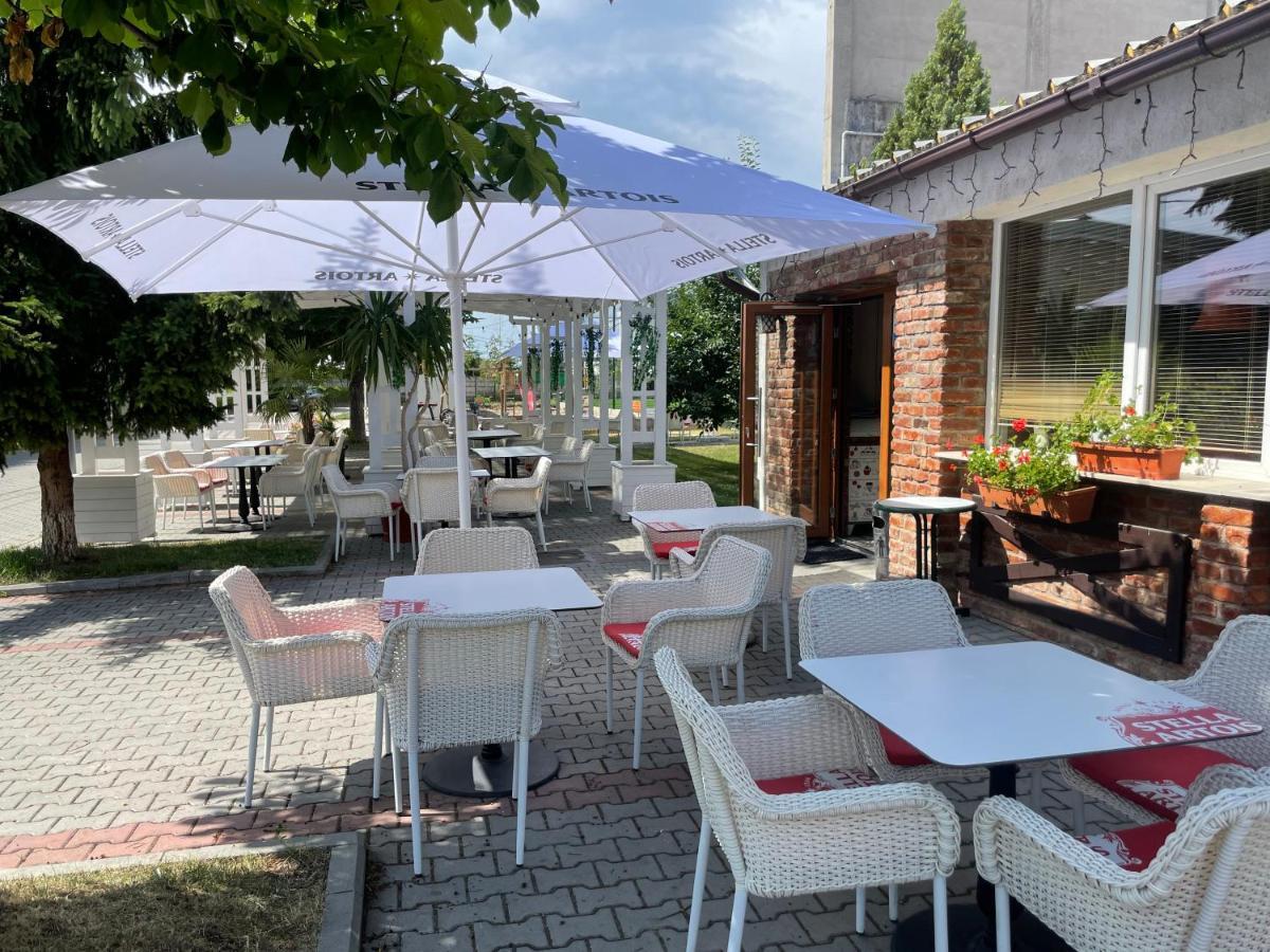 Hotel Nueva Park Braşov Esterno foto