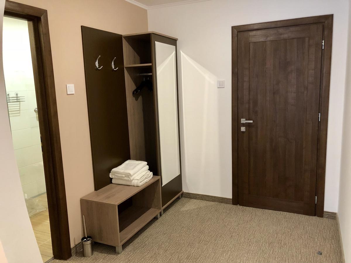 Hotel Nueva Park Braşov Esterno foto