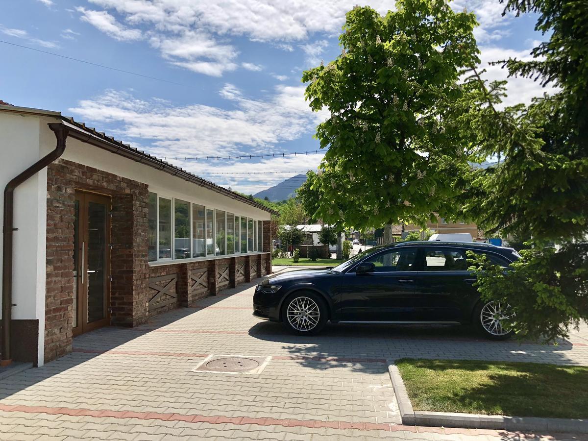 Hotel Nueva Park Braşov Esterno foto