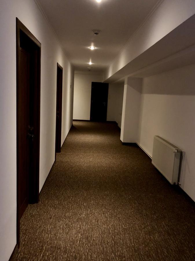Hotel Nueva Park Braşov Esterno foto