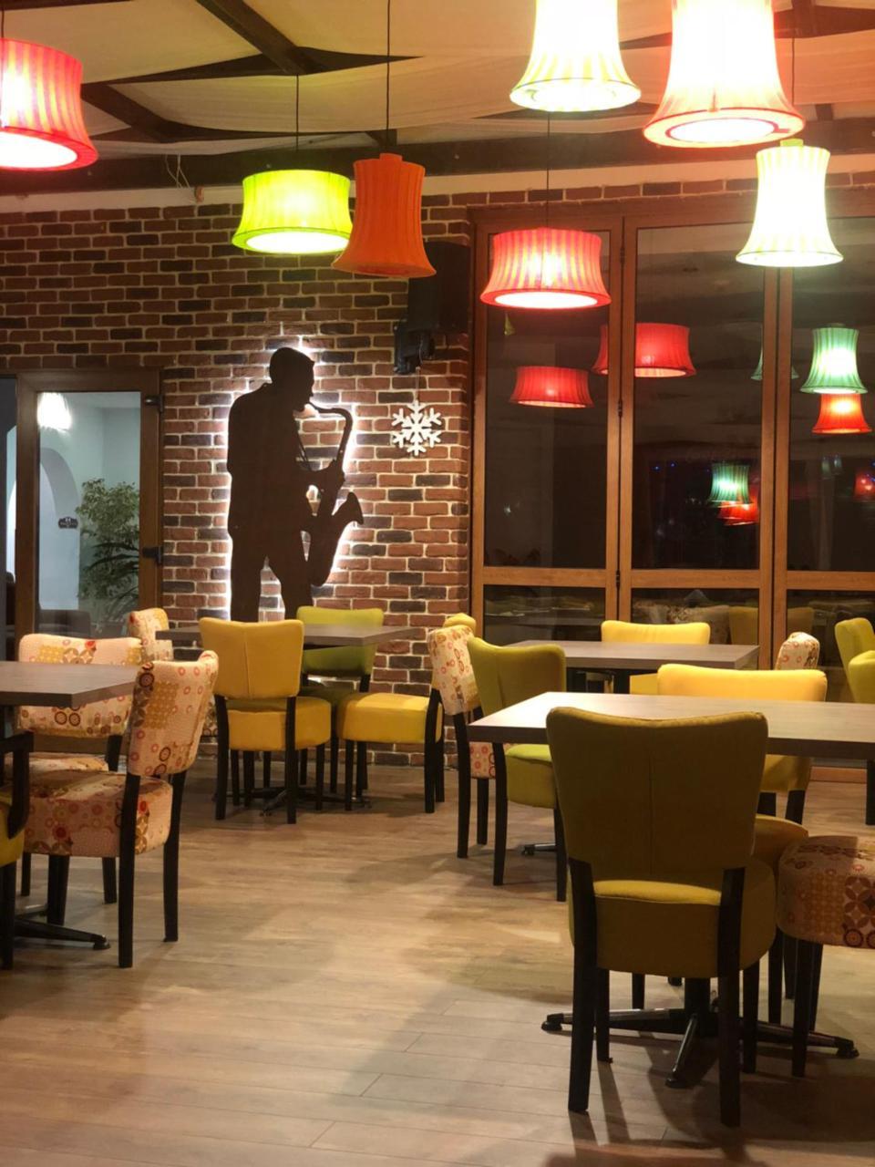Hotel Nueva Park Braşov Esterno foto