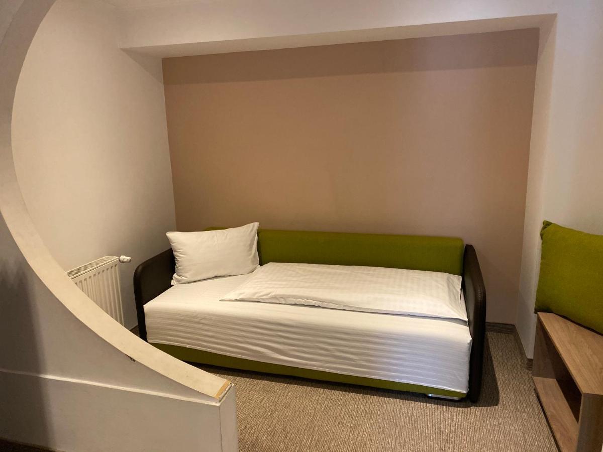 Hotel Nueva Park Braşov Esterno foto